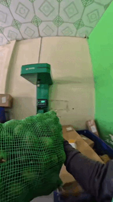 Shipper miền T&acirc;y: Giao đơn h&agrave;ng nặng 1kg được kh&aacute;ch cho ngược "vật" nặng 15kg, chở muốn cong xe nhưng kh&ocirc;ng thể bỏ- Ảnh 3.