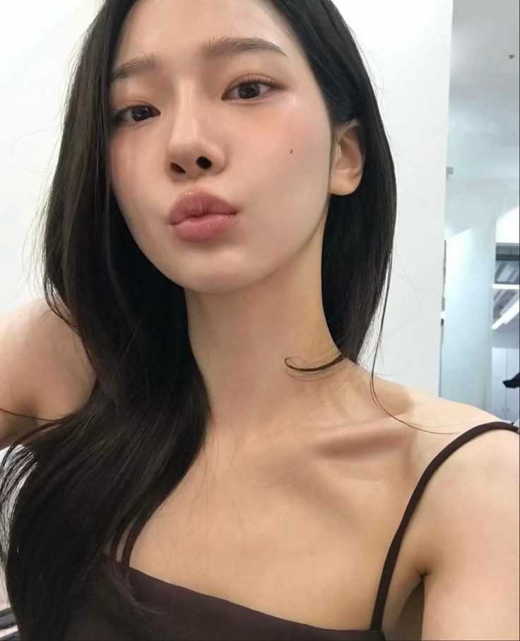 Blurred lips - Trend m&ocirc;i nh&ograve;e đang chiếm s&oacute;ng 2026 - Ảnh 9.