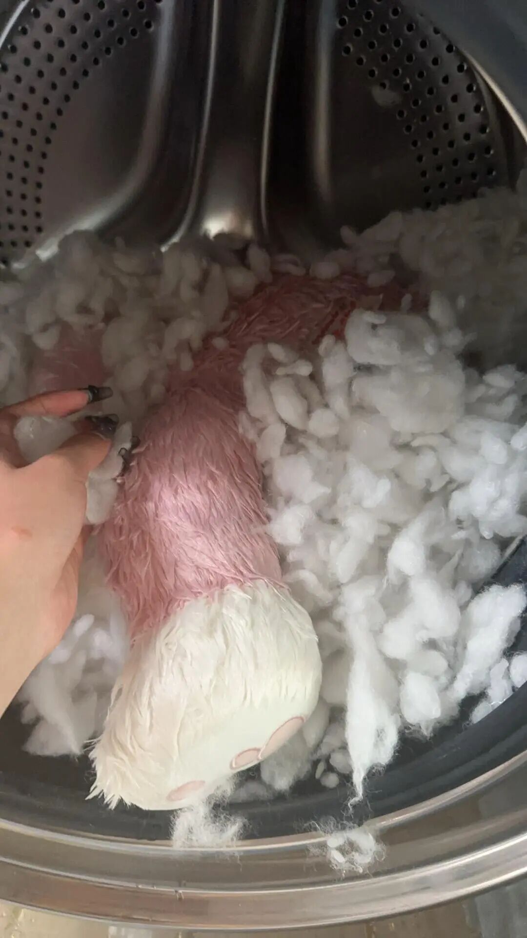 Sống 40 năm mới biết: Tuyệt đối kh&ocirc;ng cho 8 thứ n&agrave;y v&agrave;o m&aacute;y giặt, kh&ocirc;ng chỉ hỏng đồ m&agrave; c&ograve;n &ldquo;giết chết&rdquo; m&aacute;y rất nhanh - Ảnh 2.