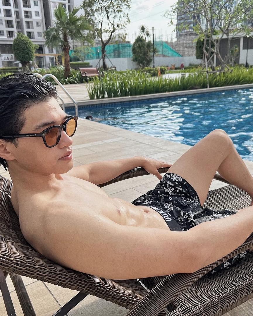 5 gương mặt nam nổi bật của Vbiz đọ body: Visual v&agrave; v&oacute;c d&aacute;ng đều &ldquo;ghi điểm&rdquo;- Ảnh 7.