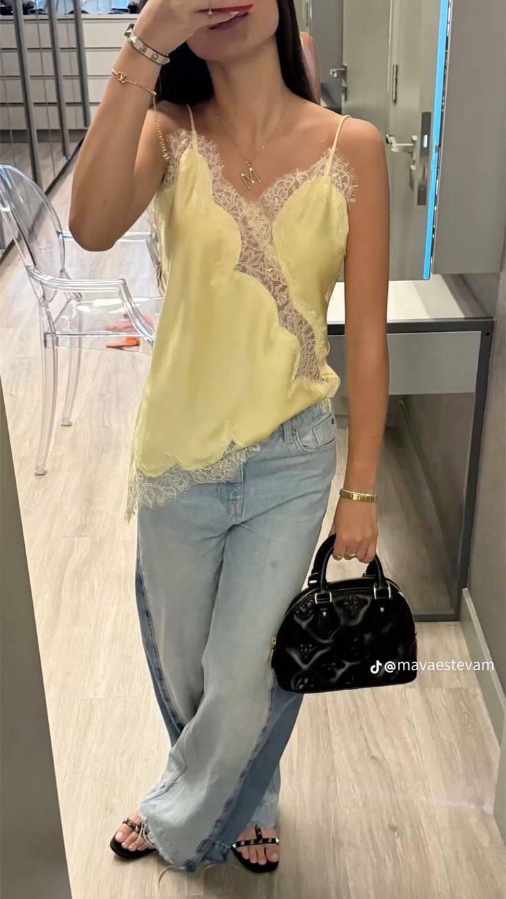 M&agrave;u v&aacute;y &aacute;o "nịnh da" nhất m&ugrave;a h&egrave;: Vừa ngọt ng&agrave;o vừa s&agrave;nh điệu, bảo sao chị em to&agrave;n cầu cứ sắm đi&ecirc;n cuồng- Ảnh 6.