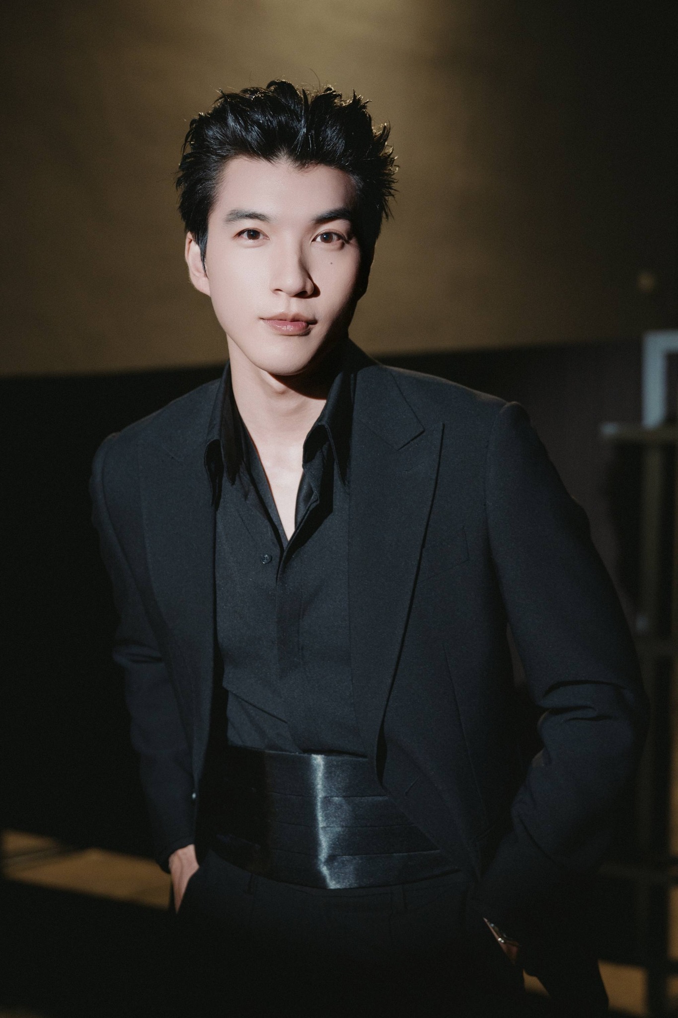 Bắt cận visual 2 mỹ nam Vbiz thế hệ mới: HIEUTHUHAI đẹp trai khỏi b&agrave;n, người c&ograve;n lại hot chẳng k&eacute;m!- Ảnh 6.