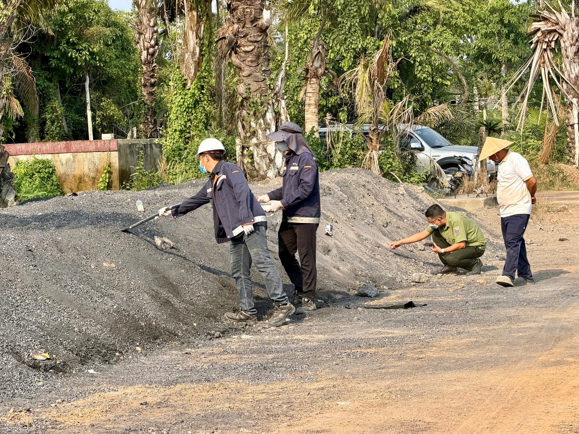 Bắt L&ecirc; Thị Thuỳ Trang SN 1977, thu hơn 50.000 USD, gần 2 tỷ đồng, h&agrave;ng chục sổ đỏ- Ảnh 4.