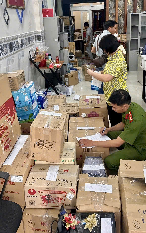 Bắt L&ecirc; Thị Thuỳ Trang SN 1977, thu hơn 50.000 USD, gần 2 tỷ đồng, h&agrave;ng chục sổ đỏ- Ảnh 3.