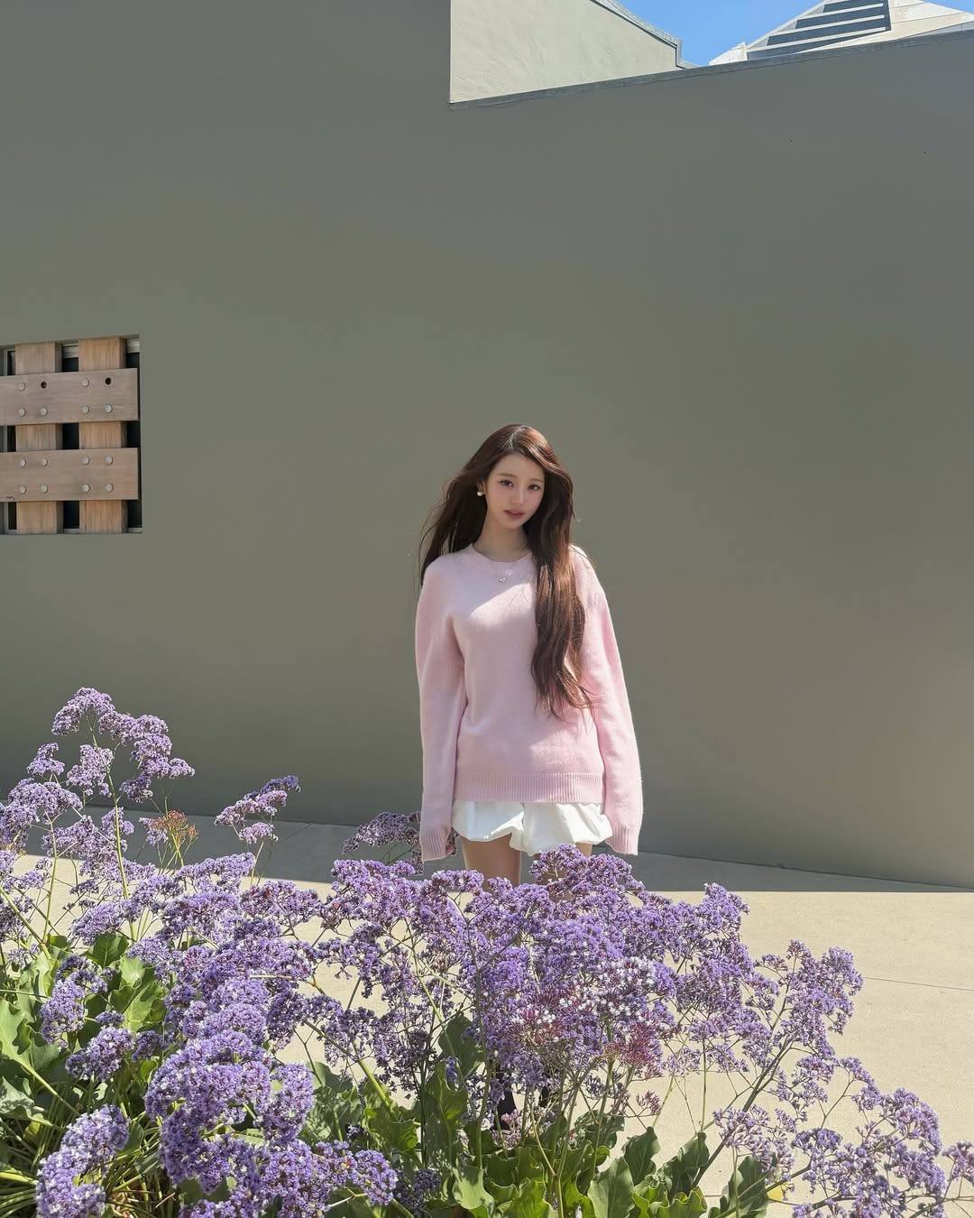 Chưa qua drama tranh center, c&ocirc;ng ch&uacute;a Kpop lại bị soi chỉnh ảnh đến cong cả ghế- Ảnh 4.