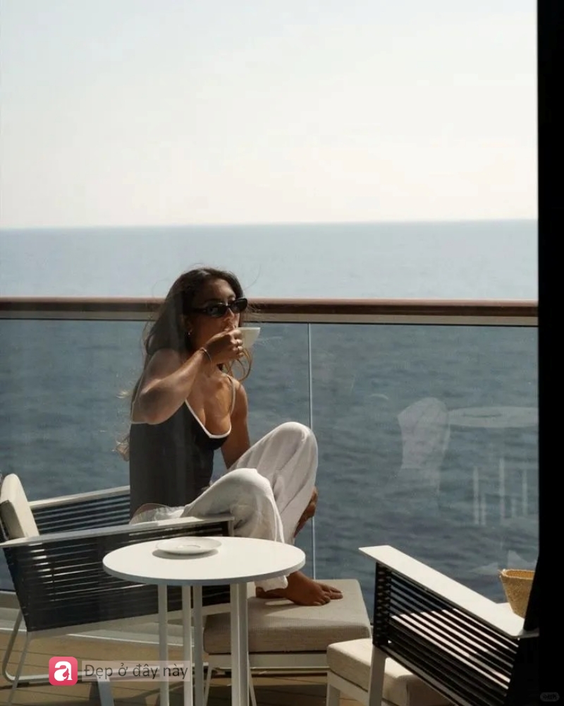 Đồ bơi &ldquo;old money&rdquo;: Kh&ocirc;ng cần hở bạo, chỉ cần tinh tế l&agrave; đủ sang - Ảnh 15.