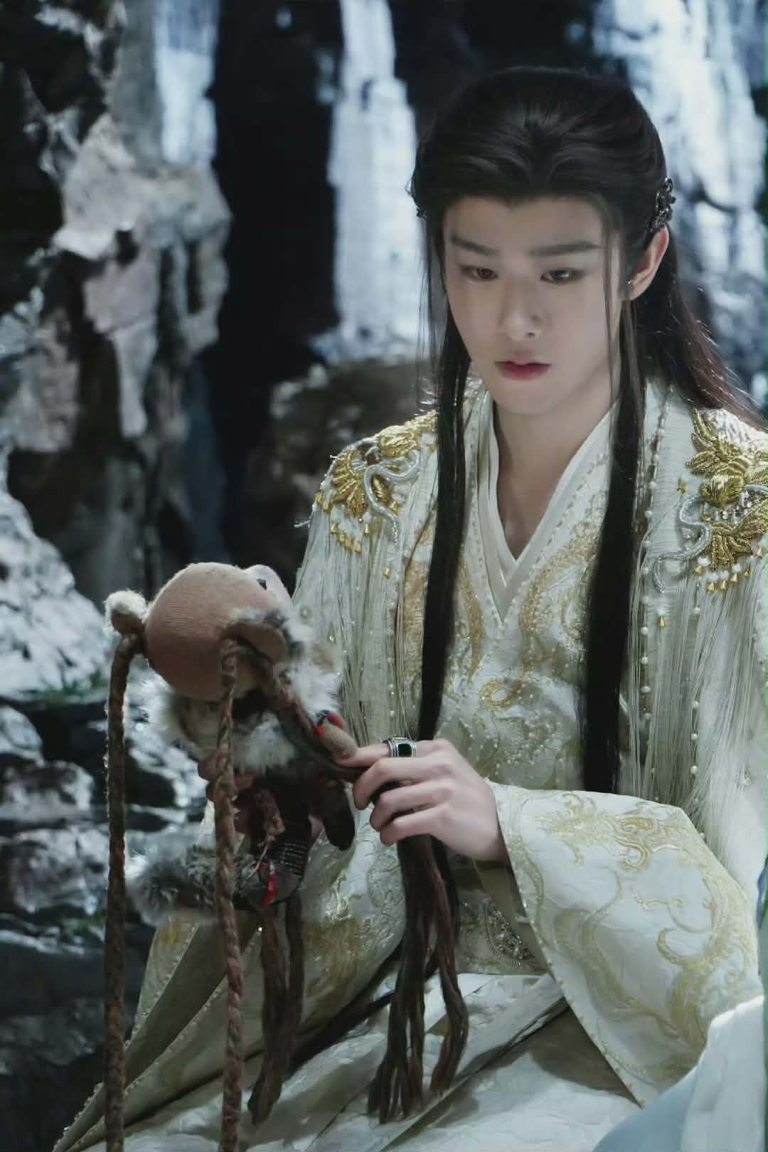 Lộ diện Tiểu Long Nữ bản nam đẹp chả k&eacute;m Lưu Diệc Phi: Thanh l&atilde;nh như sương, phi&ecirc;u dật như ti&ecirc;n, trăm năm kh&oacute; t&igrave;m- Ảnh 6.