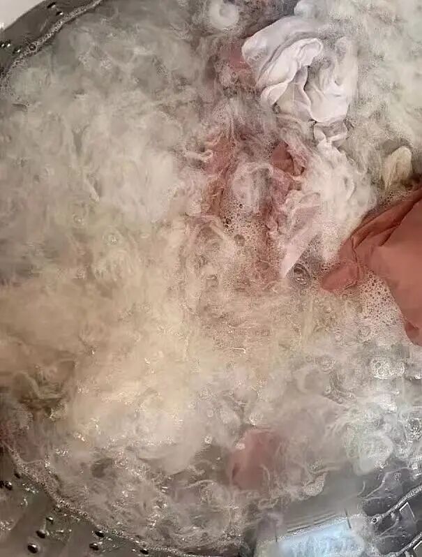 Sống 40 năm mới biết: Tuyệt đối kh&ocirc;ng cho 8 thứ n&agrave;y v&agrave;o m&aacute;y giặt, kh&ocirc;ng chỉ hỏng đồ m&agrave; c&ograve;n &ldquo;giết chết&rdquo; m&aacute;y rất nhanh - Ảnh 7.