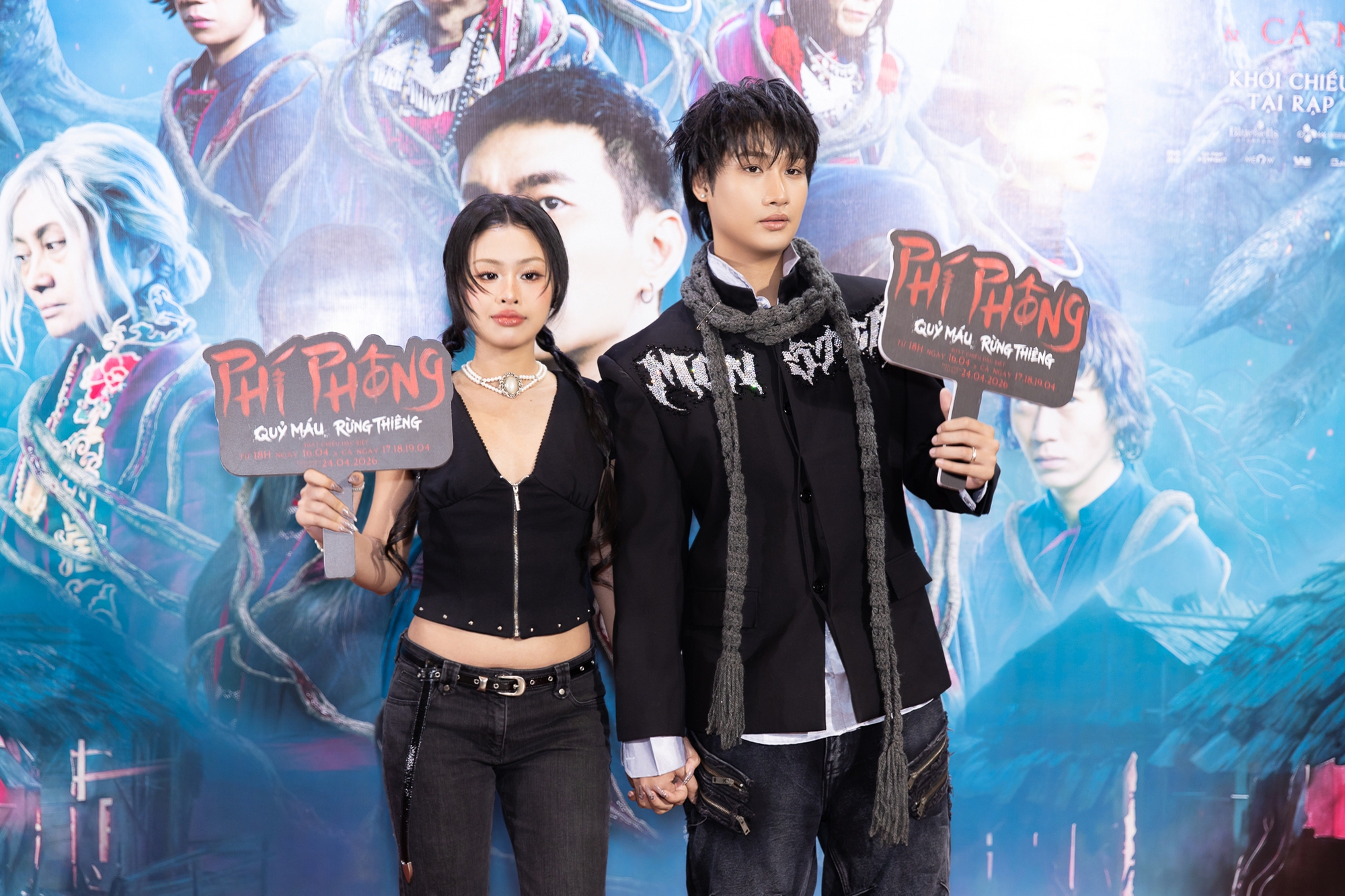 Thảm đỏ HOT nhất h&ocirc;m nay: Phương Anh Đ&agrave;o đọ sắc đen với Thi&ecirc;n &Acirc;n - Kỳ Duy&ecirc;n, V&otilde; Điền Gia Huy - HIEUTHUHAI đẹp trai hết nấc- Ảnh 11.