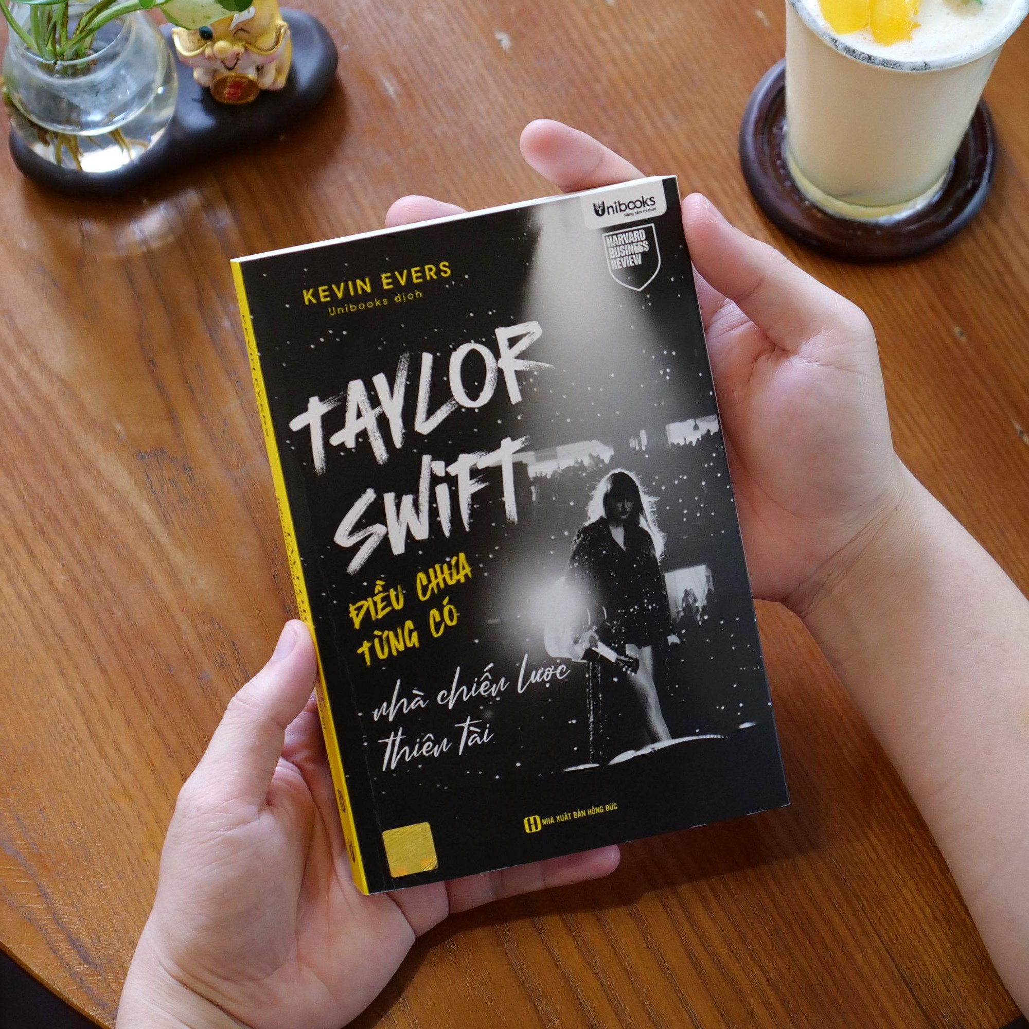 Từ scandal đến đỉnh cao: Taylor Swift đ&atilde; biến khủng hoảng th&agrave;nh lợi nhuận ra sao? - Ảnh 3.