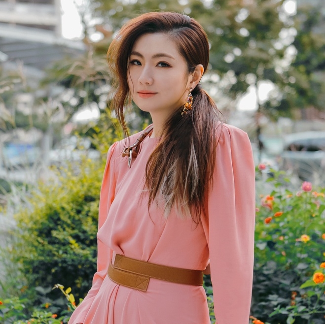 Nh&oacute;m nữ xui xẻo nhất showbiz: Người bị lửa thi&ecirc;u sống bỏng 54%, người ng&atilde; từ tr&ecirc;n cao chấn thương cột sống- Ảnh 5.