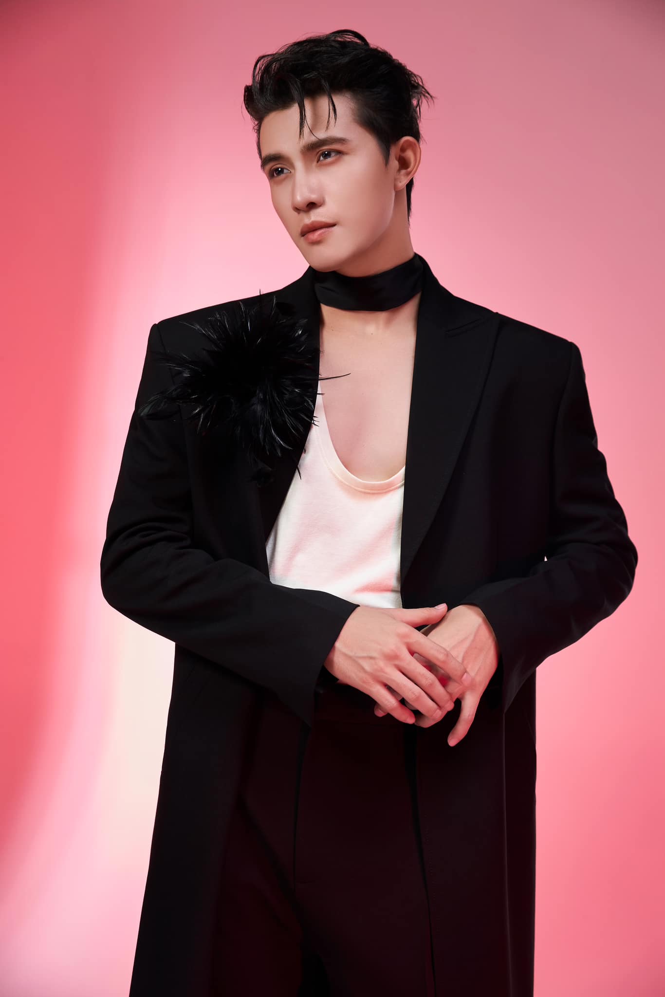 Mỹ nam thế hệ mới đang g&acirc;y nhiễu loạn m&agrave;n ảnh Việt: Kh&iacute; chất kh&ocirc;ng c&oacute; điểm ch&ecirc;, gương mặt ho&agrave;n hảo chuẩn "tỷ lệ v&agrave;ng"- Ảnh 5.