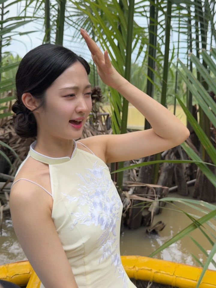 Kh&aacute;ch T&acirc;y xếp h&agrave;ng trải nghiệm "miền T&acirc;y giữa l&ograve;ng phố cổ": Bộ m&ocirc;n thuyền th&uacute;ng hot nhất h&egrave; n&agrave;y- Ảnh 8.