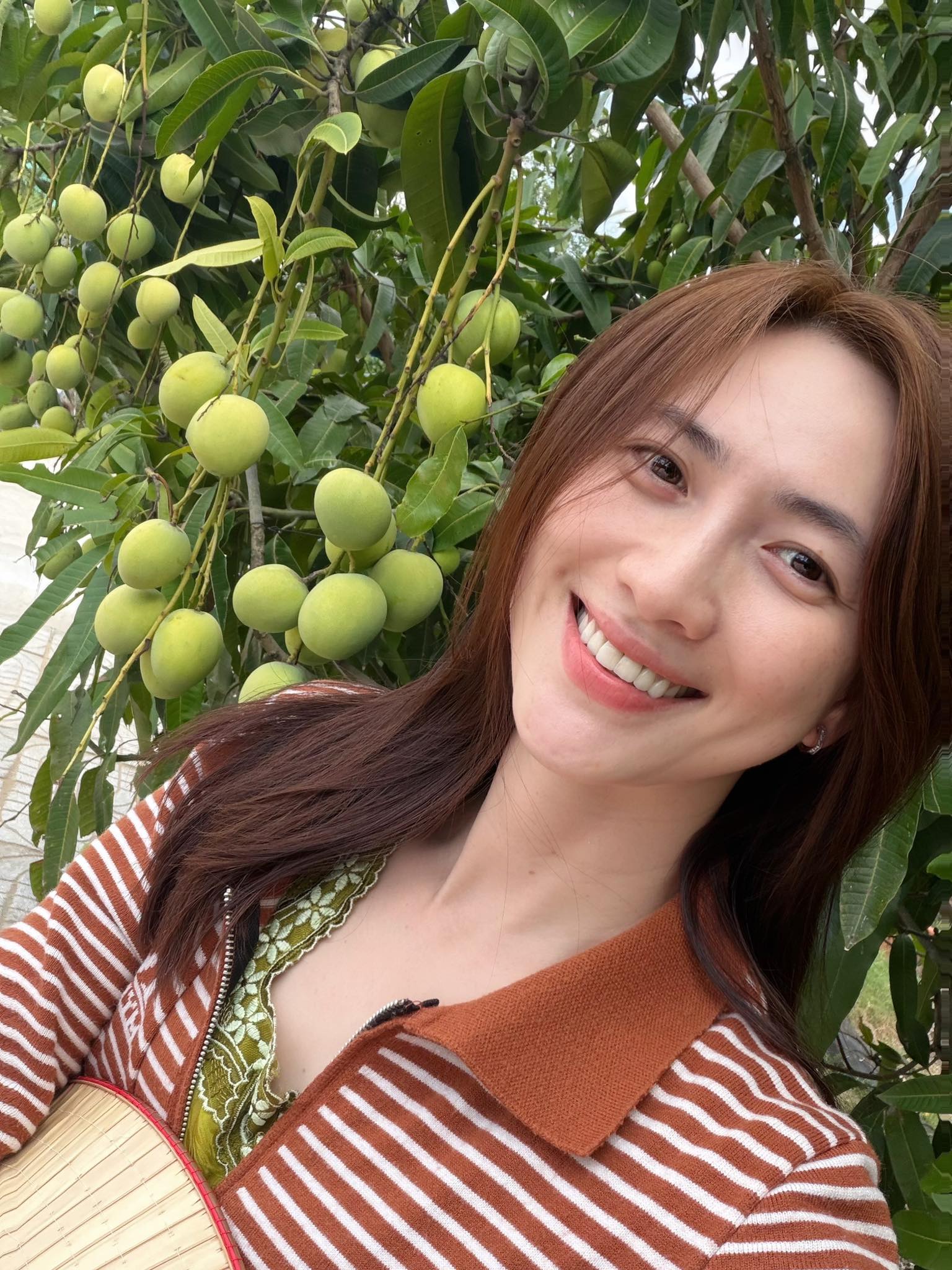 Việt Nam có nữ thần mặt mộc như gắn spotlight trên người, đẹp đến mức khiến Hoa hậu đứng chung suýt "tàng hình"- Ảnh 6. Việt Nam có nữ thần mặt mộc như gắn spotlight trên người, đẹp đến mức khiến Hoa hậu đứng chung suýt "tàng hình"- Ảnh 6.