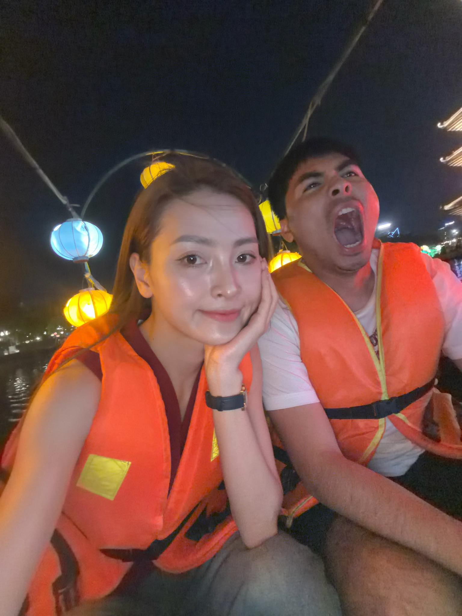 MC M&ugrave; Tạt khi cưới tuyển thủ Đức Huy: "Chồng kh&ocirc;ng th&iacute;ch cho đi l&agrave;m sớm nhưng kh&ocirc;ng n&oacute;i chồng nu&ocirc;i", bố chồng cực cưng chiều- Ảnh 4.