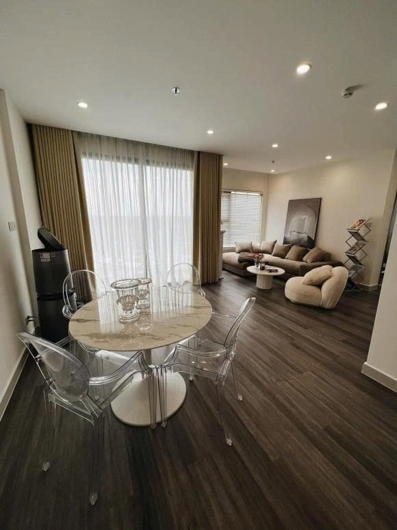 Chuyện g&igrave; khiến H&ograve;a Minzy phải xo&aacute; gấp b&agrave;i đăng b&aacute;n nh&agrave; lỗ gần 1 tỷ đồng?- Ảnh 1.