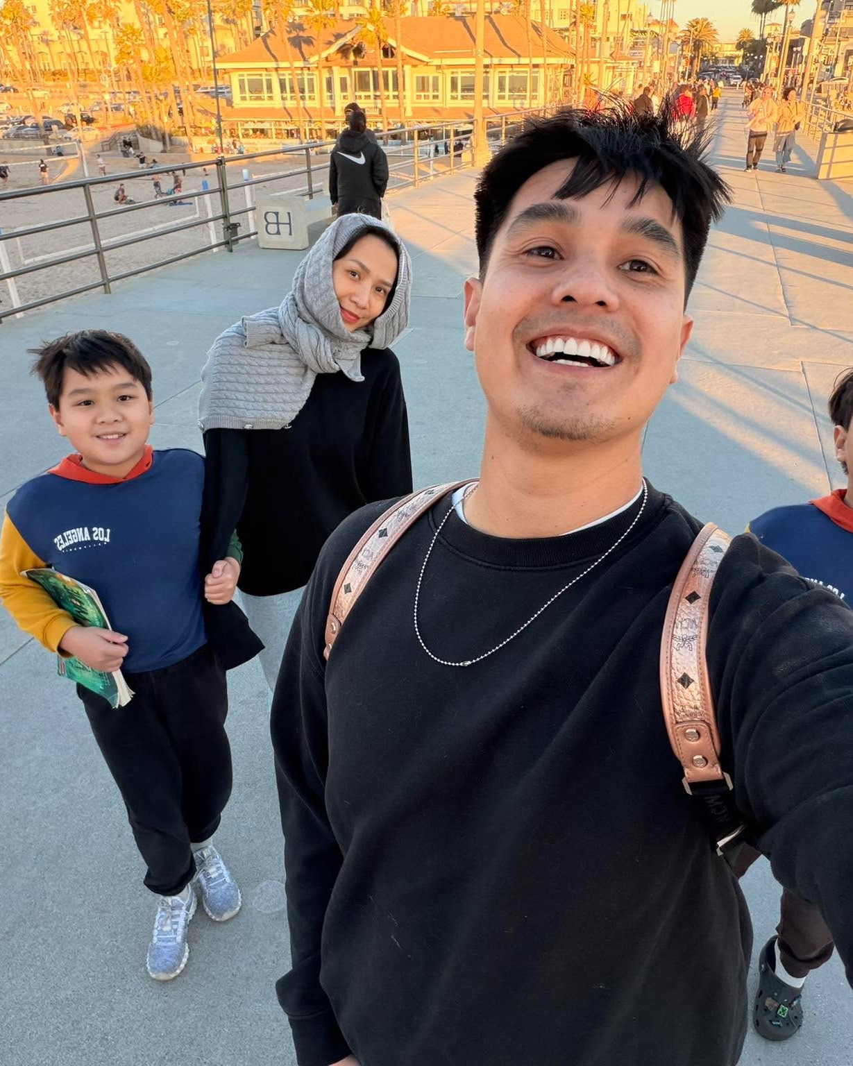 10 năm tr&ocirc;i qua đ&acirc;y vẫn l&agrave; bad boy đẹp nhất Vbiz: C&ocirc;ng tử từ phim đến đời, g&oacute;c n&agrave;o cũng "đểu" nhưng m&agrave; cuốn- Ảnh 10.