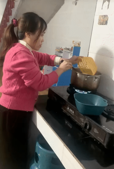 3 mẹ con sống ở H&agrave; Nội: Chi ti&ecirc;u 2 triệu tiền ăn mỗi th&aacute;ng v&agrave; c&aacute;ch một người mẹ đơn th&acirc;n c&acirc;n đối chi ti&ecirc;u mỗi ng&agrave;y- Ảnh 2.