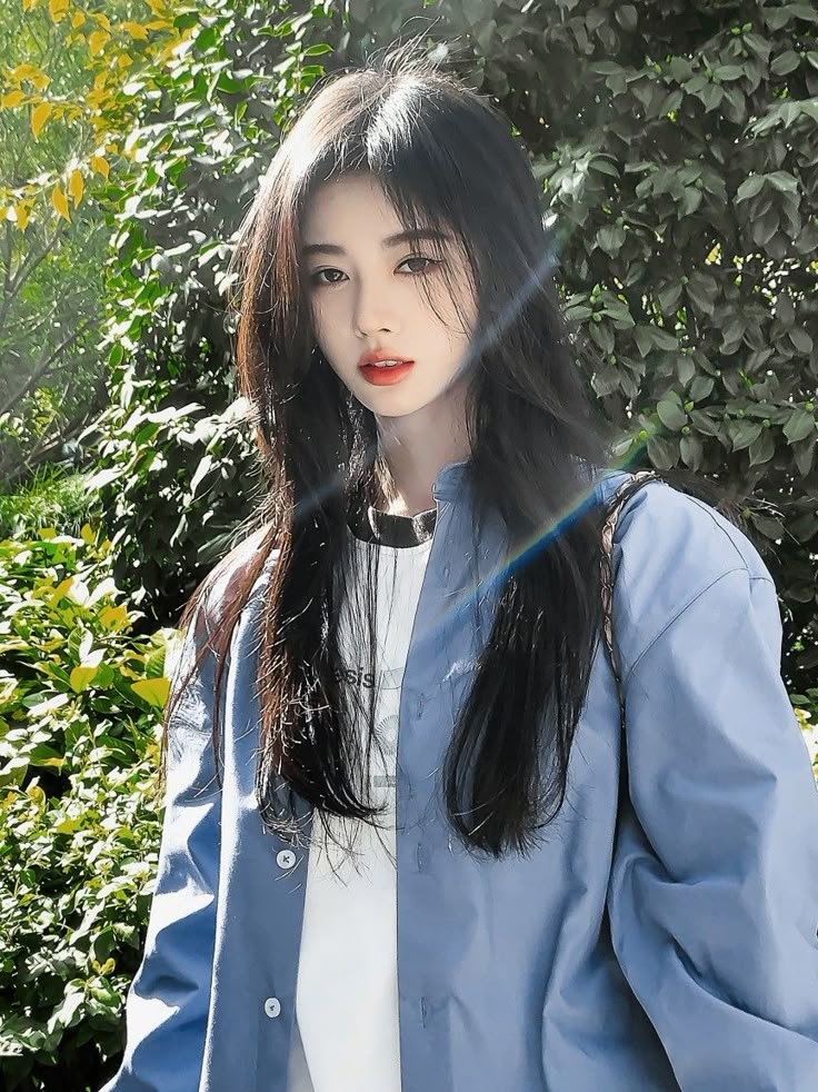 "Mỹ nữ 4000 năm c&oacute; 1" C&uacute;c Tịnh Y da trắng mịn bất chấp nắng h&egrave;: C&oacute; kiểu b&ocirc;i kem chống nắng chuẩn chống gi&agrave;, chống nhăn, chống xấu- Ảnh 4.