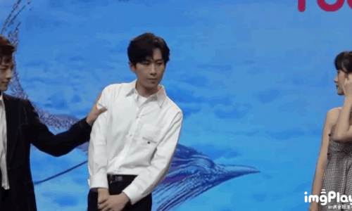 Sự hết thời của mỹ nam "x&eacute; couple" sốc nhất lịch sử showbiz: "Bay m&agrave;u" 13 hợp đồng trong 4 th&aacute;ng, chạm đ&aacute;y danh tiếng v&igrave; sống &iacute;ch kỷ- Ảnh 4.