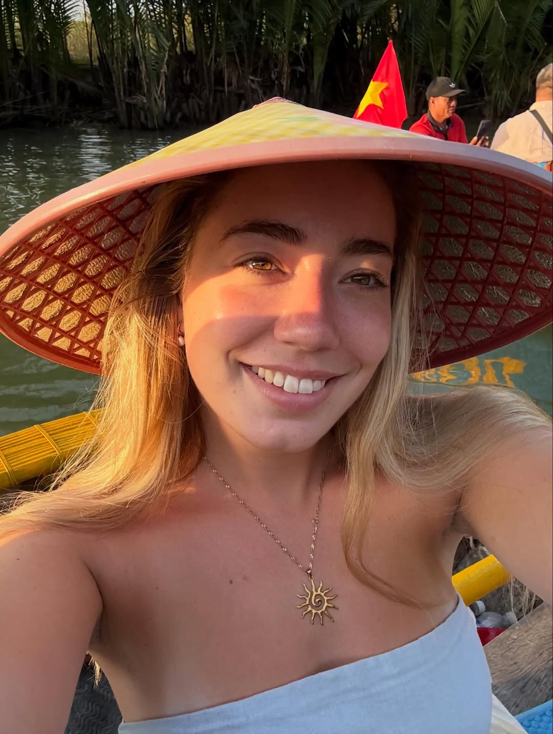 Kh&aacute;ch T&acirc;y xếp h&agrave;ng trải nghiệm "miền T&acirc;y giữa l&ograve;ng phố cổ": Bộ m&ocirc;n thuyền th&uacute;ng hot nhất h&egrave; n&agrave;y- Ảnh 3.