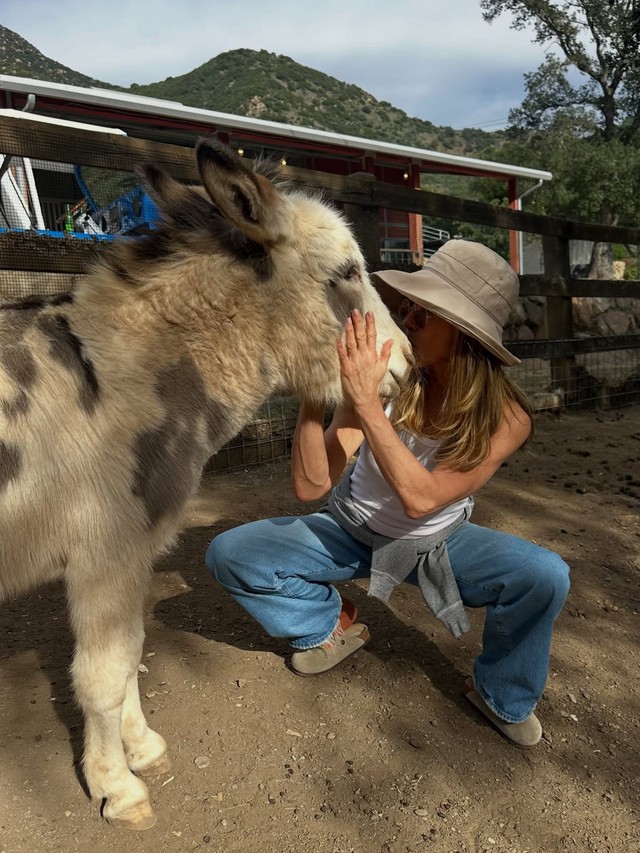 B&iacute; quyết "t&agrave;ng h&igrave;nh" tuổi t&aacute;c của "thi&ecirc;n nga bạc" Jennifer Aniston: 90 ph&uacute;t kh&ocirc;ng mạng x&atilde; hội, kh&ocirc;ng điện thoại, kh&ocirc;ng email- Ảnh 6.