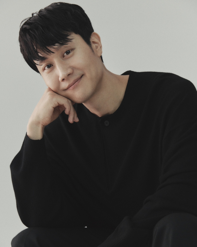 Nam diễn vi&ecirc;n từ bỏ cơ hội th&agrave;nh sao hạng A v&igrave; sợ h&atilde;i: "C&oacute; người gửi cho t&ocirc;i phong b&igrave; chứa đầy t&oacute;c của họ"- Ảnh 5.