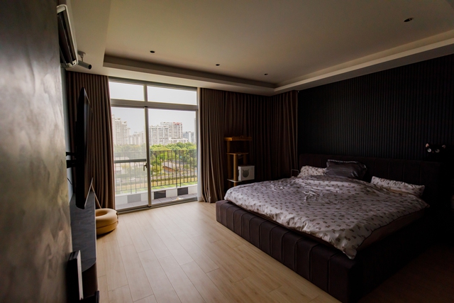 Tiểu thư S&agrave;i th&agrave;nh lấy chồng thạc sĩ điển trai: Sau đ&aacute;m cưới cổ t&iacute;ch mua lu&ocirc;n penthouse 11 tỷ, cả c&otilde;i mạng rần rần xin v&iacute;a - Ảnh 9.