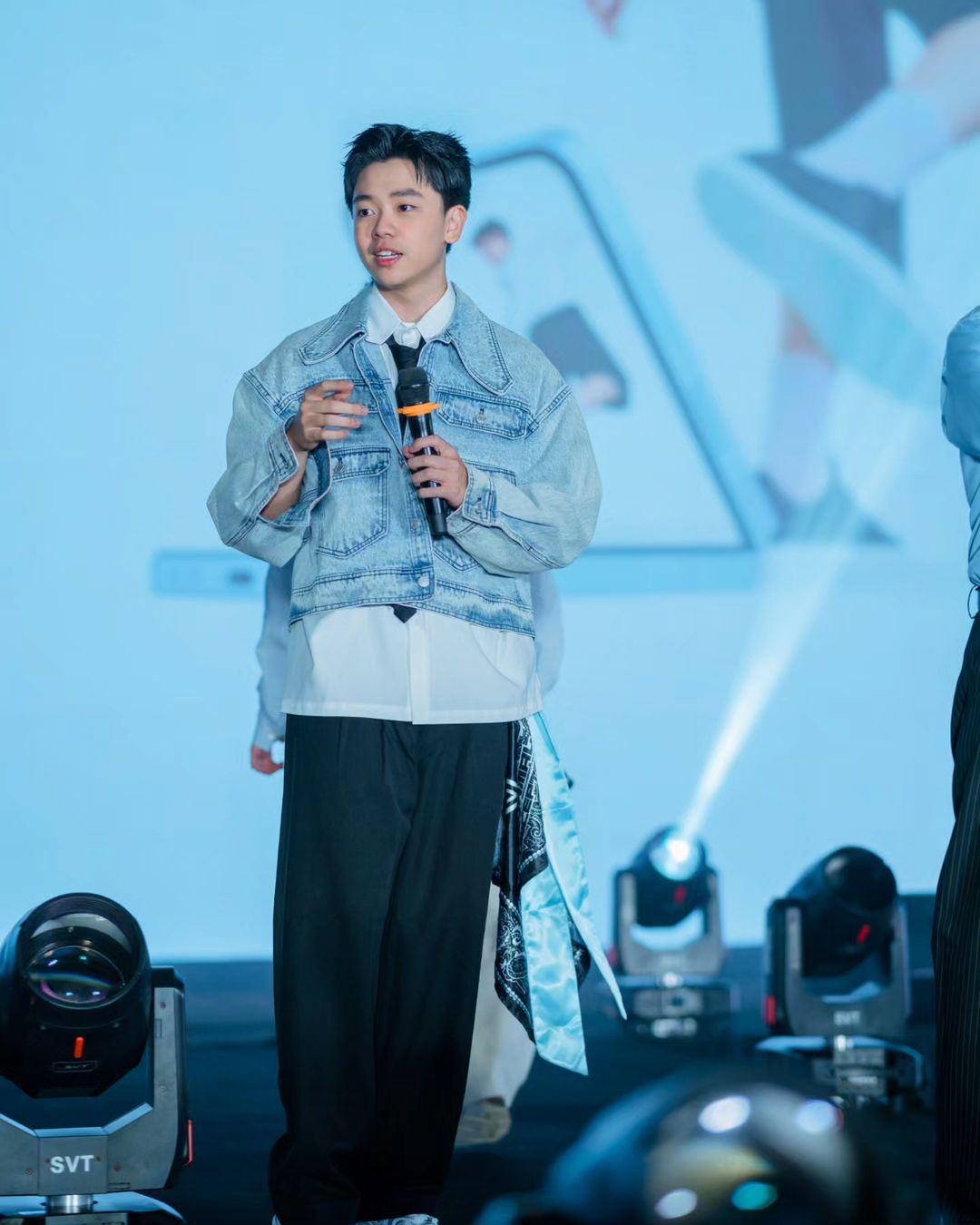 Phi c&ocirc;ng H&agrave; C&ograve;i th&ocirc;ng b&aacute;o: &ldquo;Đ&acirc;y l&agrave; chuyến bay cuối c&ugrave;ng của m&igrave;nh&hellip;&rdquo;- Ảnh 5.