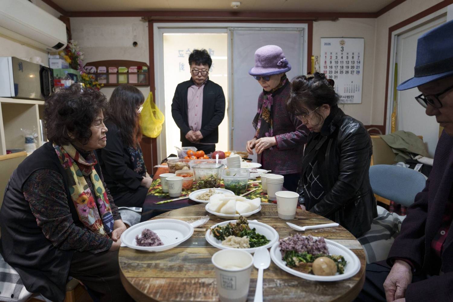 Những kiếp người “ký sinh” trong khu nhà giàu Gangnam (Seoul): Phía sau sự hào nhoáng của giới siêu giàu Hàn Quốc- Ảnh 4. Những kiếp người “ký sinh” trong khu nhà giàu Gangnam (Seoul): Phía sau sự hào nhoáng của giới siêu giàu Hàn Quốc- Ảnh 4.