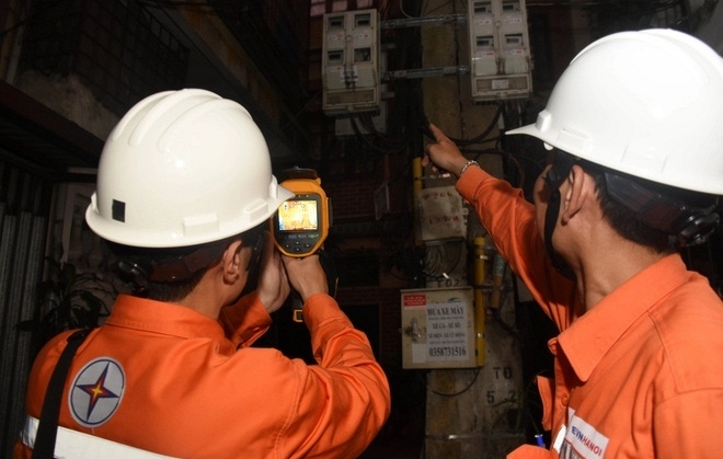 Kiểu bật quạt tưởng "ngược đời" nhưng lại gi&uacute;p nh&agrave; m&aacute;t hơn, kh&ocirc;ng cần điều h&ograve;a: EVN giải th&iacute;ch r&otilde; - Ảnh 3.