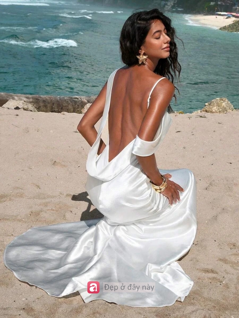 V&igrave; sao v&aacute;y trắng lu&ocirc;n l&agrave; &ldquo;qu&acirc;n b&agrave;i đắt gi&aacute;&rdquo; khi đi biển? - Ảnh 2.