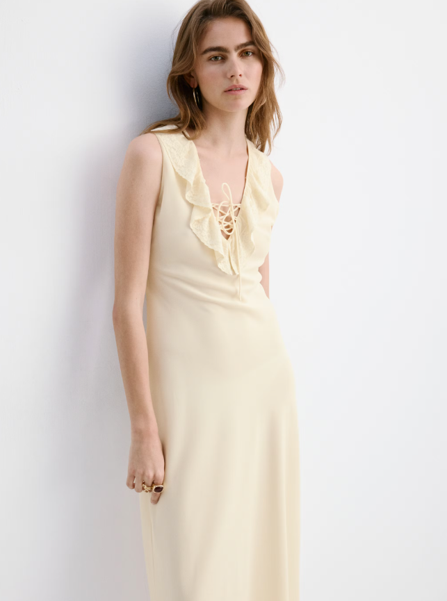 V&igrave; sao v&aacute;y trắng lu&ocirc;n l&agrave; &ldquo;qu&acirc;n b&agrave;i đắt gi&aacute;&rdquo; khi đi biển? - Ảnh 11.