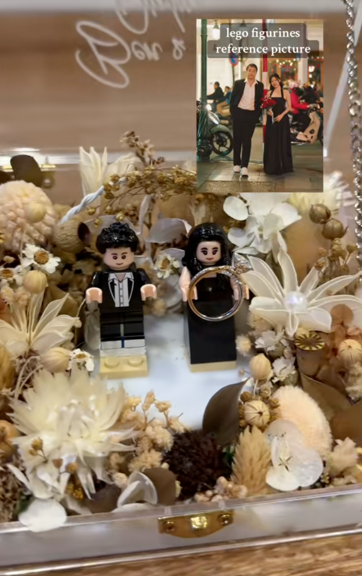 Cặp đ&ocirc;i H&agrave; Nội "chơi lớn": Mang th&uacute; vui đắt đỏ rải khắp đ&aacute;m cưới, b&oacute; hoa c&oacute; 1-0-2 kh&ocirc;ng ai đo&aacute;n nổi- Ảnh 12.