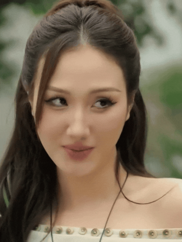 Cả đời xem phim Việt chưa thấy ai make up đẹp cỡ n&agrave;y: Nhan sắc b&eacute;n đứt tay, l&ecirc;n h&igrave;nh v&agrave;i ph&uacute;t h&uacute;t cả triệu view- Ảnh 5.