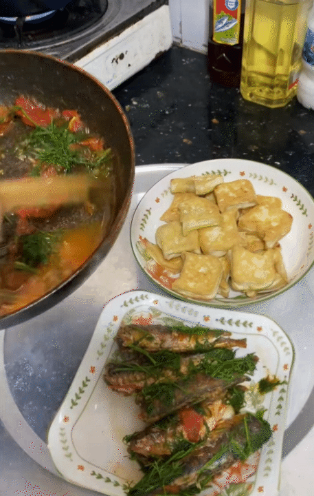 Chi tiêu tiết kiệm 200.000 đồng cho cả tuần ở Hà Nội: Bữa cơm gia đình đầy ý nghĩa - Ảnh 24. Chi tiêu tiết kiệm 200.000 đồng cho cả tuần ở Hà Nội: Bữa cơm gia đình đầy ý nghĩa - Ảnh 24.