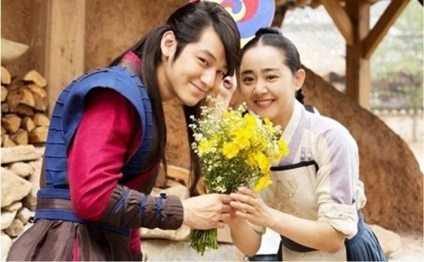 Moon Geun Young bị hoại tử v&agrave; ph&aacute;t tướng mất kiểm so&aacute;t do bệnh qu&aacute;i &aacute;c, bỏ lỡ giai đoạn v&agrave;ng để điều trị - Ảnh 10.