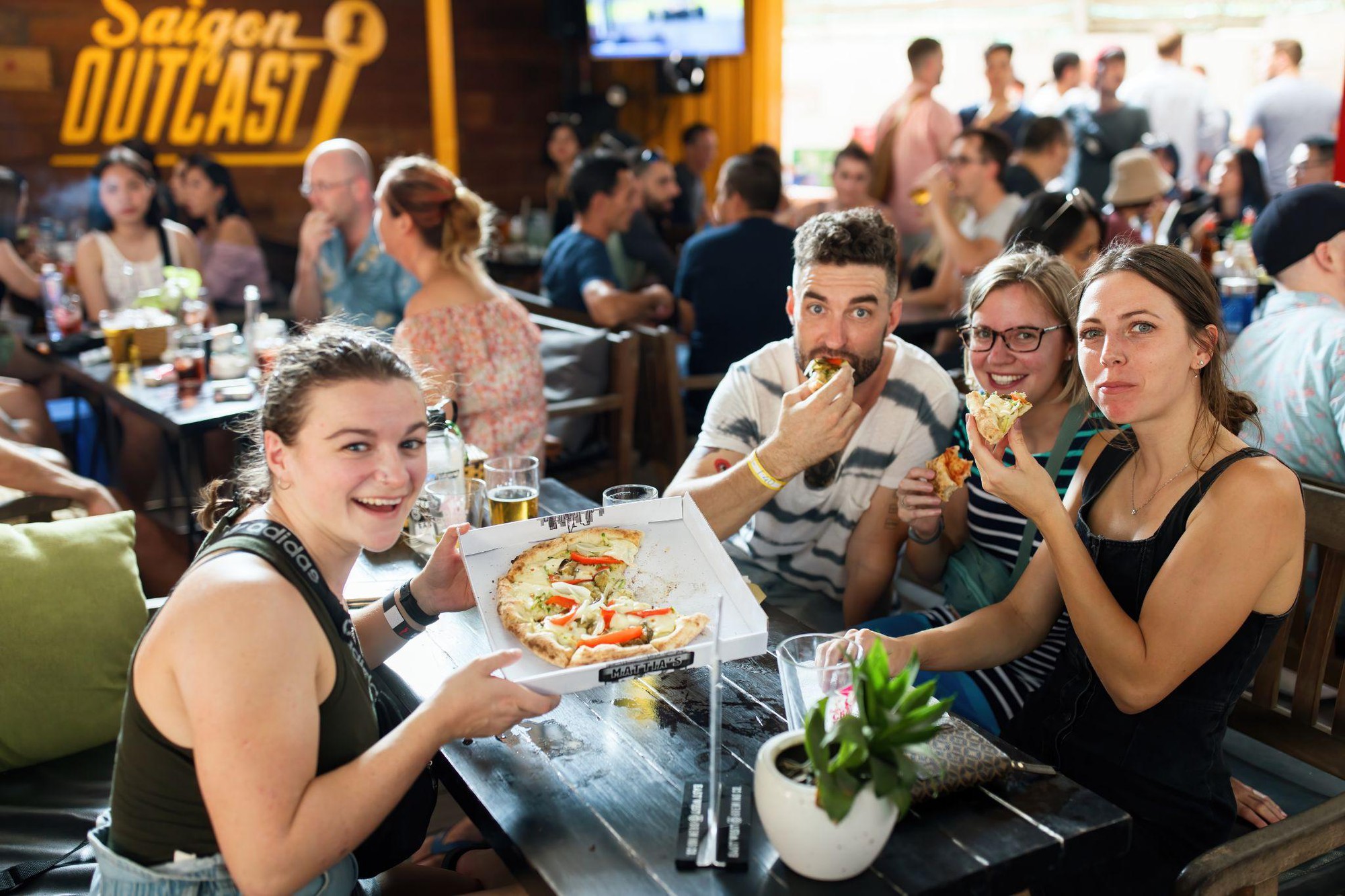 Lễ hội Pizza đa sắc màu giữa lòng TP.HCM: hành trình giao thoa văn hóa ẩm thực không giới hạn - Ảnh 2. Lễ hội Pizza đa sắc màu giữa lòng TP.HCM: hành trình giao thoa văn hóa ẩm thực không giới hạn - Ảnh 2.