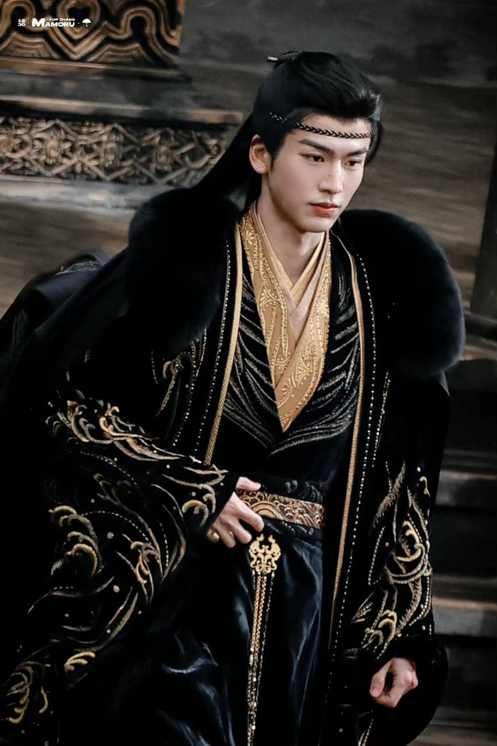 10 mỹ nam cổ trang đẹp nhất Trung Quốc: Trương Lăng H&aacute;ch b&eacute;t bảng, hạng 1 l&agrave; hồ ly tinh x&eacute; truyện bước ra- Ảnh 1.