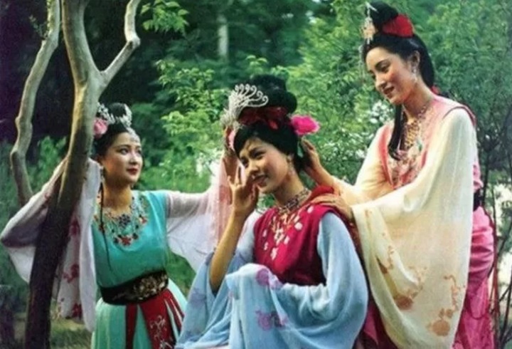 Mỹ nh&acirc;n l&ecirc;n h&igrave;nh v&agrave;i ph&uacute;t trong "T&acirc;y du k&yacute;": Sự nghiệp rực rỡ, giờ l&agrave;m l&atilde;nh đạo- Ảnh 2.