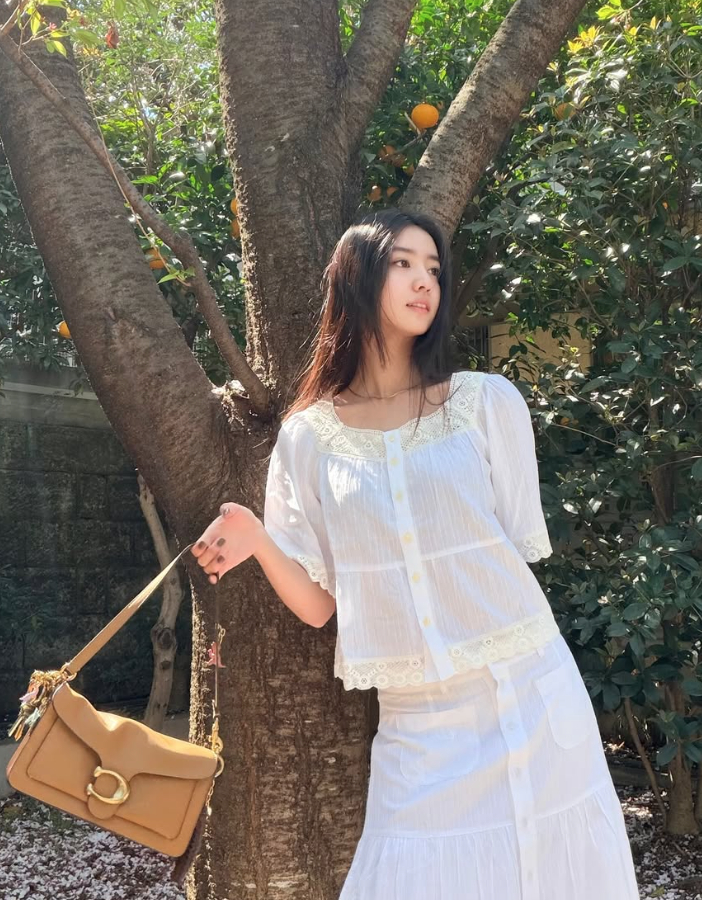 C&ocirc;ng ch&uacute;a showbiz Nhật Bản từng bị ch&iacute;nh người Nhật tẩy chay, 15 tuổi đ&atilde; th&agrave;nh c&ocirc;ng nhưng vẫn cố tho&aacute;t m&aacute;c "nepo baby" mỗi ng&agrave;y- Ảnh 2.