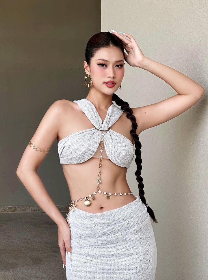 Sắc v&oacute;c đời thực của 3 mỹ nh&acirc;n đ&oacute;ng phim "Hẹn em ng&agrave;y nhật thực"- Ảnh 3.