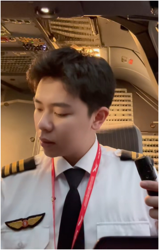 Phi c&ocirc;ng H&agrave; C&ograve;i th&ocirc;ng b&aacute;o: &ldquo;Đ&acirc;y l&agrave; chuyến bay cuối c&ugrave;ng của m&igrave;nh&hellip;&rdquo;- Ảnh 2.