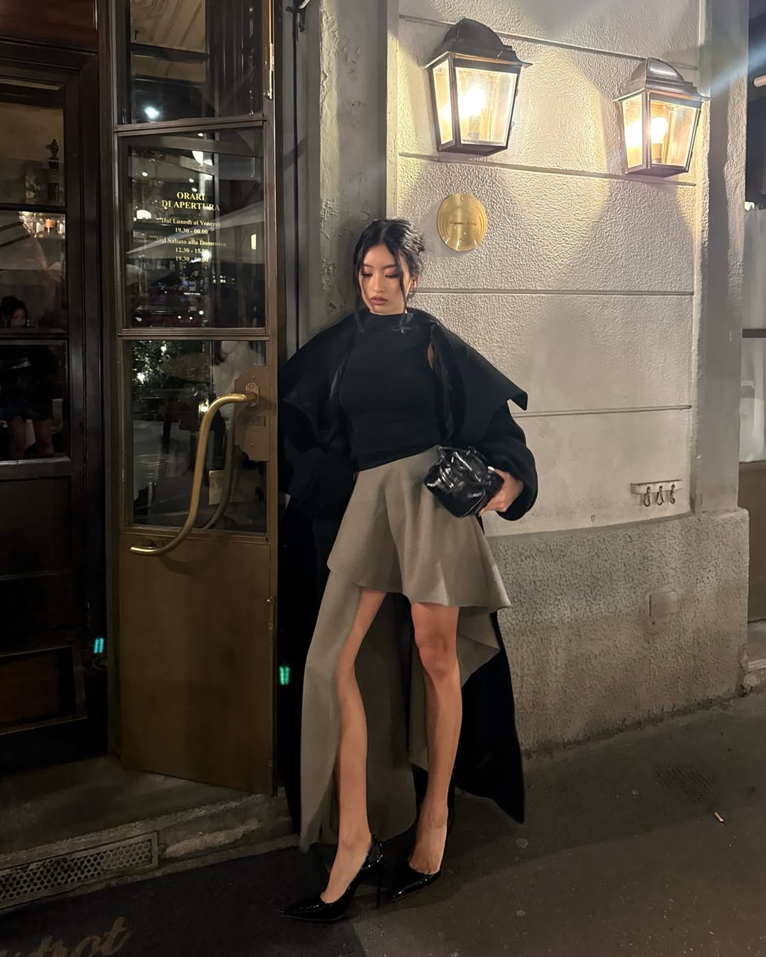 Ảnh g&aacute;i xinh mặc đơn giản thả d&aacute;ng tr&ecirc;n b&atilde;i cỏ nhận hơn 50 ng&agrave;n tim, xem profile c&ograve;n đỉnh hơn nữa- Ảnh 7.