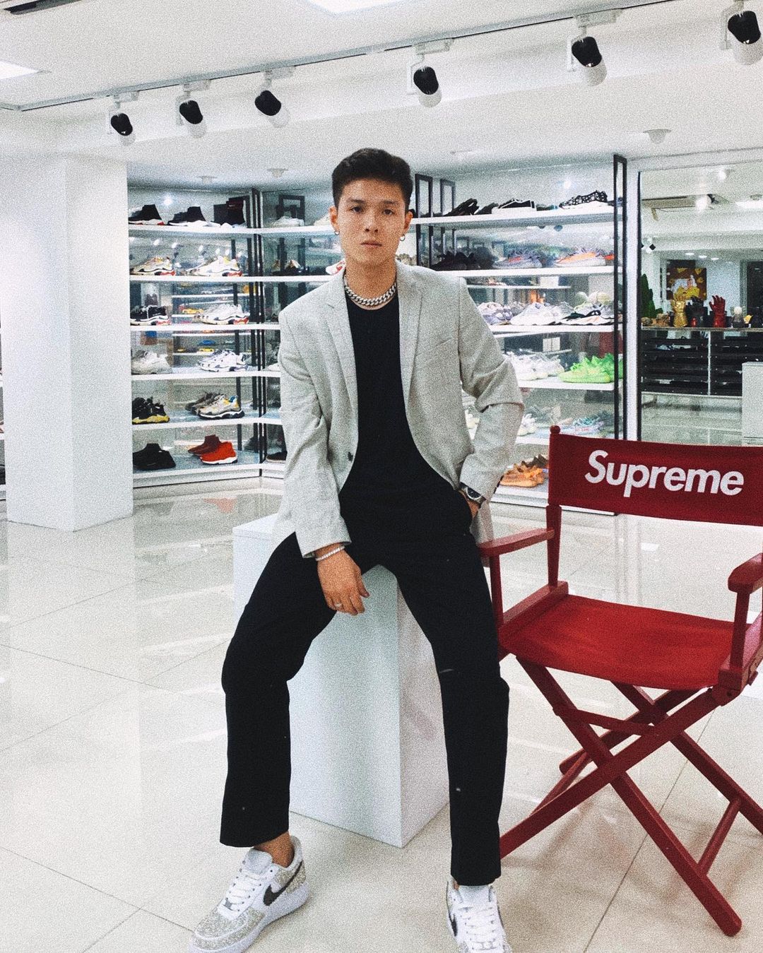 Tiểu thư S&agrave;i th&agrave;nh 15 tuổi y&ecirc;u, 20 tuổi lấy chồng: Ở biệt thự 3 tầng s&aacute;ng nhất phố, qua 4 lần sinh nở vẫn đẹp như g&aacute;i đ&ocirc;i mươi- Ảnh 13.