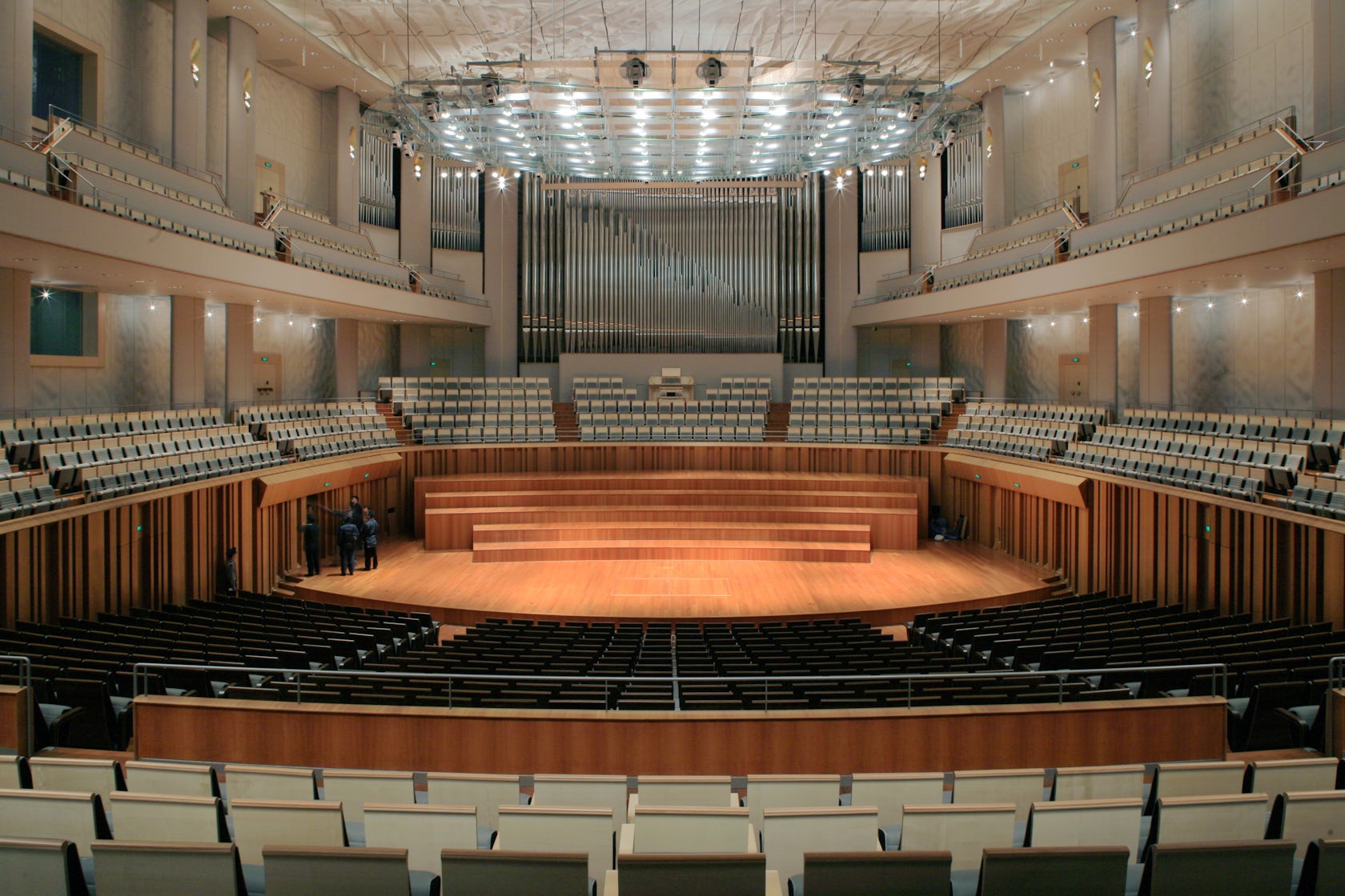 C&ocirc;ng tr&igrave;nh phu nh&acirc;n TBT T&ocirc; L&acirc;m vừa thăm: Bao quanh bởi hồ nh&acirc;n tạo, c&oacute; lối v&agrave;o qua h&agrave;nh lang ngầm - Ảnh 5.