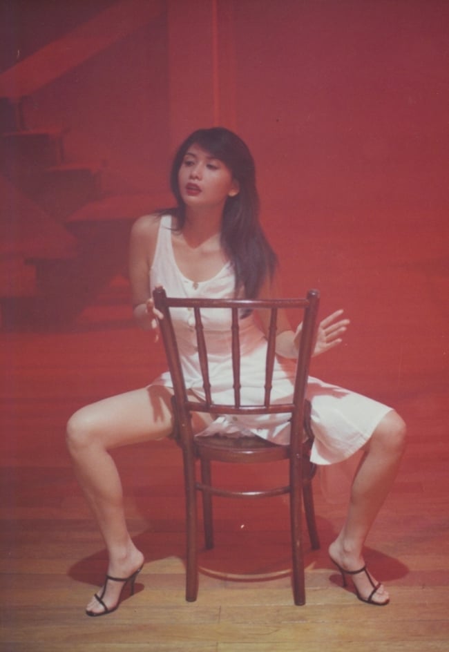 Nữ thần gợi cảm bậc nhất Hong Kong khiến Th&agrave;nh Long, Ch&acirc;u Tinh Tr&igrave; say đắm- Ảnh 9.