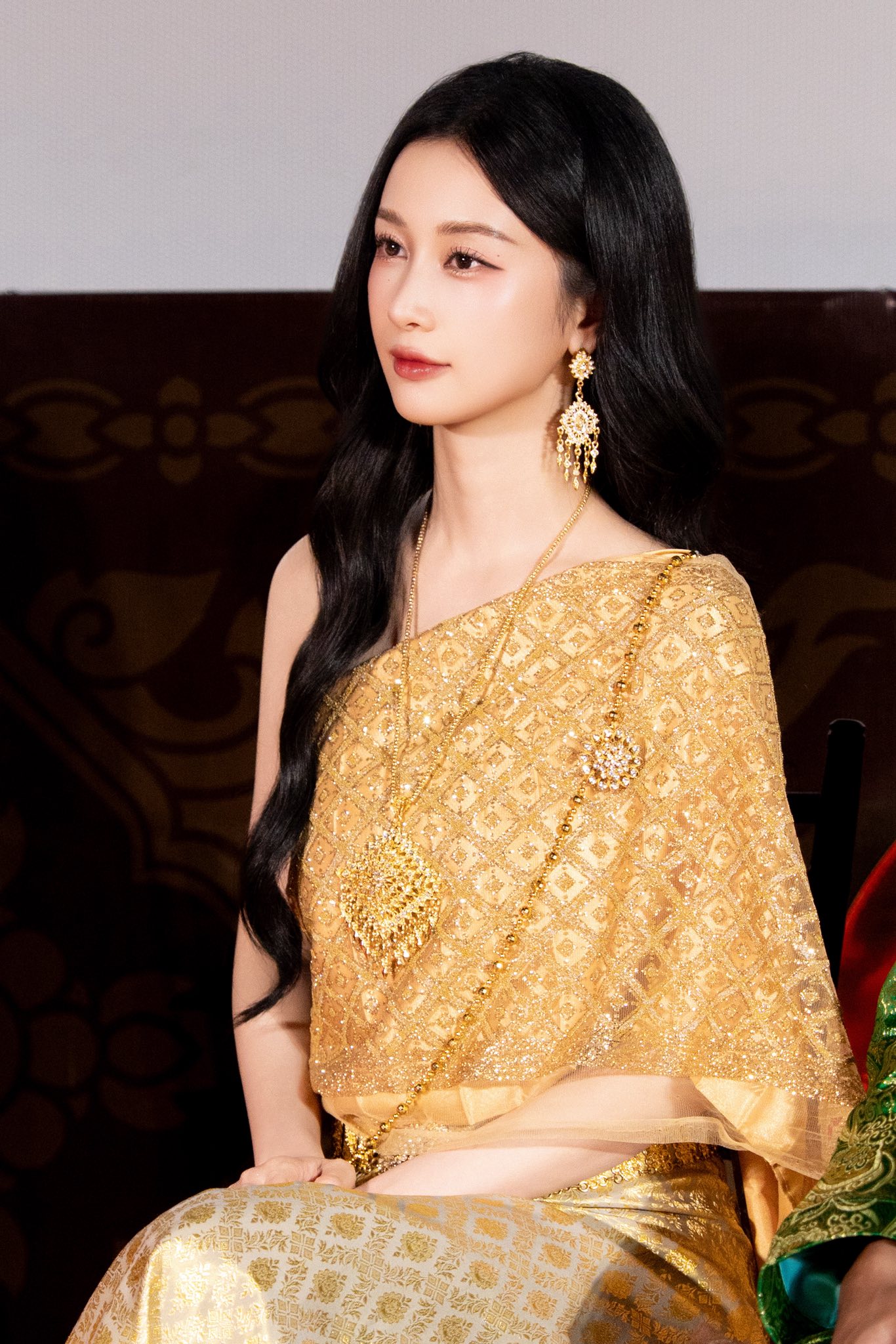 C&ocirc; g&aacute;i được b&aacute;o Th&aacute;i khen "quyến rũ nhất Việt Nam", truyền th&ocirc;ng Trung cũng n&aacute;o loạn v&igrave; đẹp như Angela Baby- Ảnh 1.