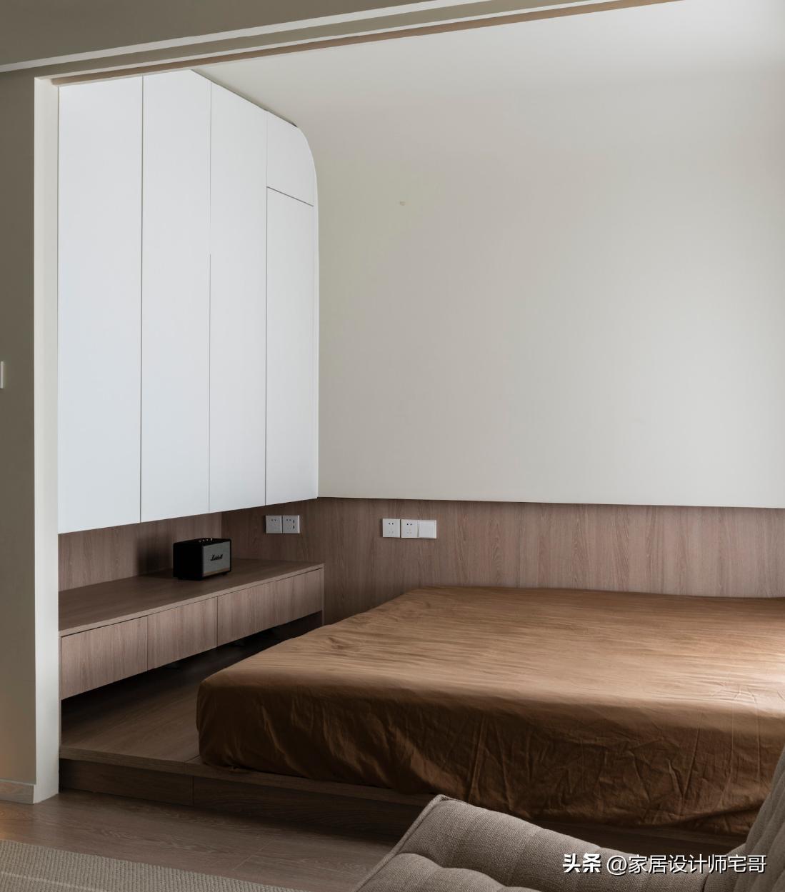 Chỉ 45m&sup2; nhưng chia được 3 ph&ograve;ng ngủ: B&agrave;i to&aacute;n nh&agrave; nhỏ được giải qu&aacute; th&ocirc;ng minh- Ảnh 4.