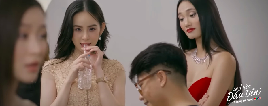 Tội cho Hoa hậu Việt đăng quang m&agrave; chẳng ai th&egrave;m nhớ: Ra đường kh&ocirc;ng một người nhận ra, &Aacute; hậu coi thường ra mặt- Ảnh 5.